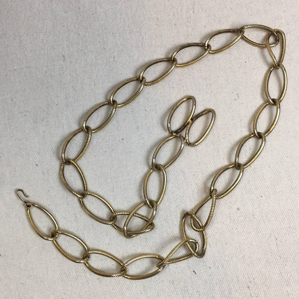 Vintage Gold tone metal chain belt